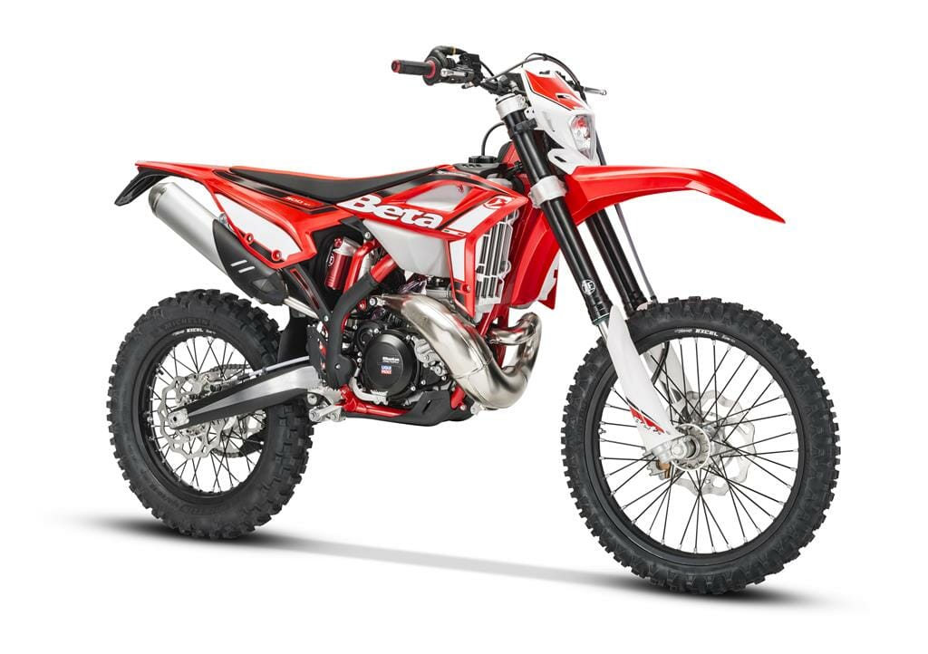 Beta stellt 2021 Enduro Reihe vor 4 RR 2T 300 MY21 3Q front
