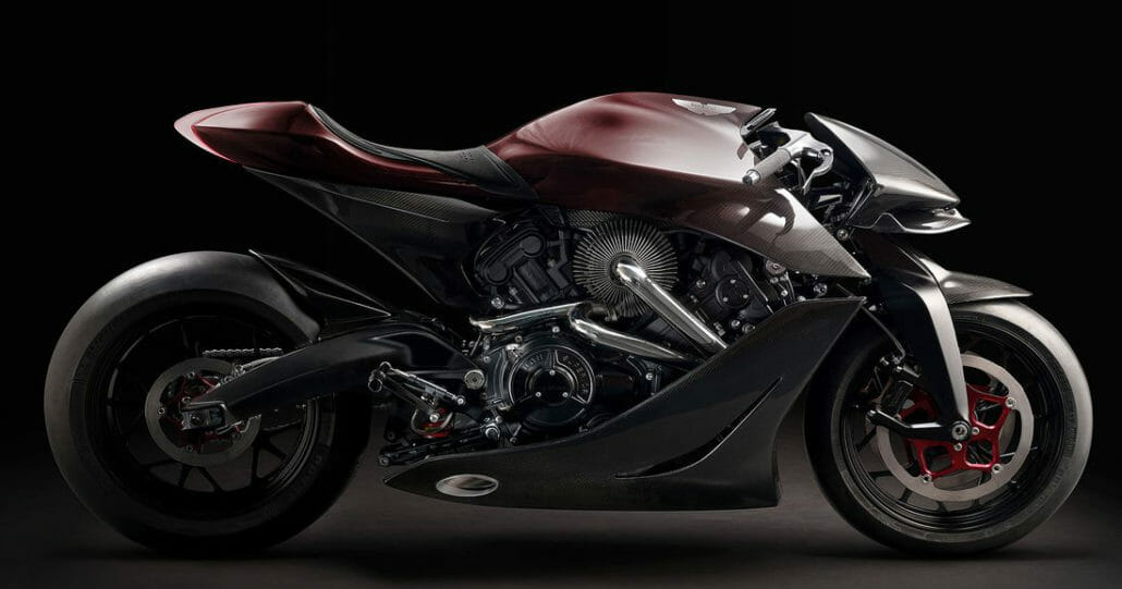 Aston Martin AMB 001 auf der Rennstrecke getestet 8 Aston Martin AMB 001 8