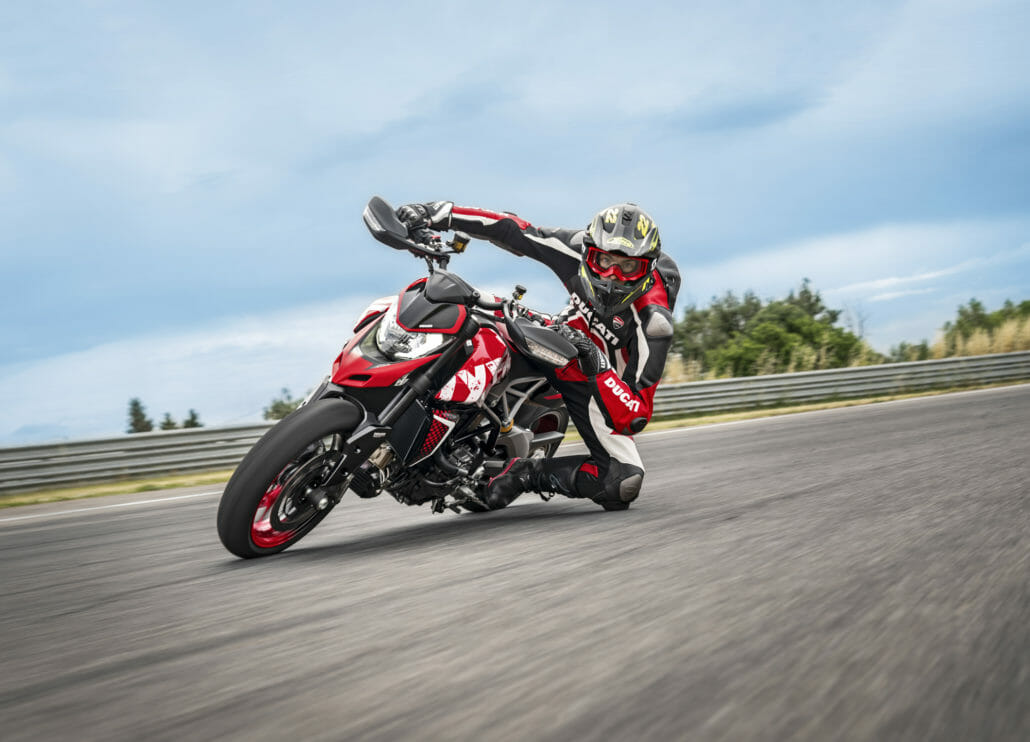 DUCATI HYPERMOTARD 950 RVE ACTION 07 UC169752 High