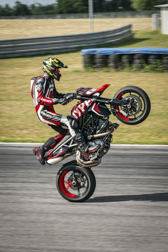 DUCATI HYPERMOTARD 950 RVE ACTION 08 UC169754 High
