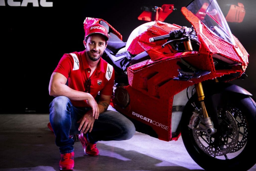 Lego Ducati Panigale V4 R 23