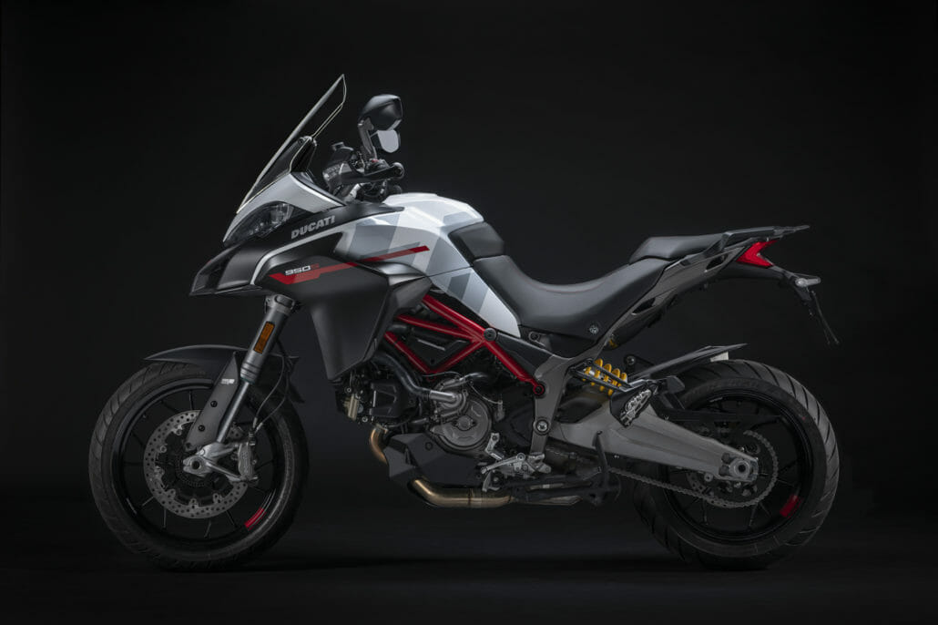 Neue Lackierung für die Ducati Multistrada 950 S 1 DUCATI MULTISRADA950S GPWHITE STUDIO 1 UC176586 High