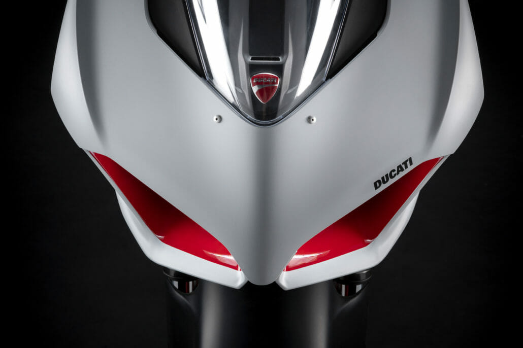 Ducati Panigale V2 White Rosso 10 Ducati Panigale V2 White Rosso 2020 MN APP 11