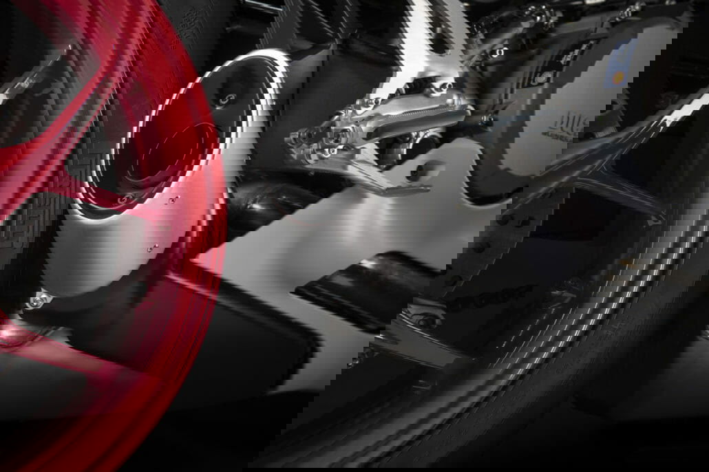 Ducati Panigale V2 White Rosso 22 Ducati Panigale V2 White Rosso 2020 MN APP 24