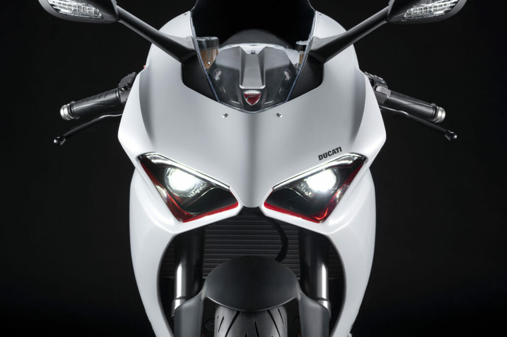 Ducati Panigale V2 White Rosso 9 Ducati Panigale V2 White Rosso 2020 MN APP 9