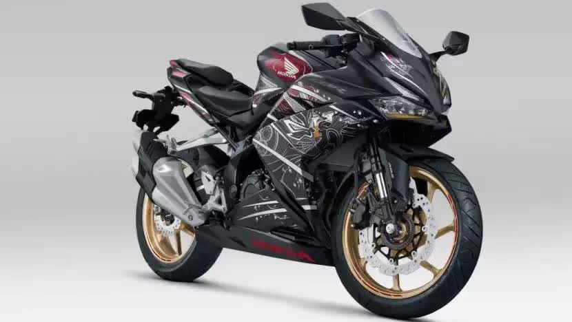 Special edition of the CBR250RR for Indonesia 37 Honda CBR250RR SP Garuda x Samurai 12