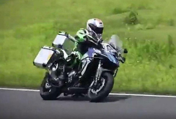 Benelli TRK 800 - it should look like this 81 QJMotor SRB 750 2