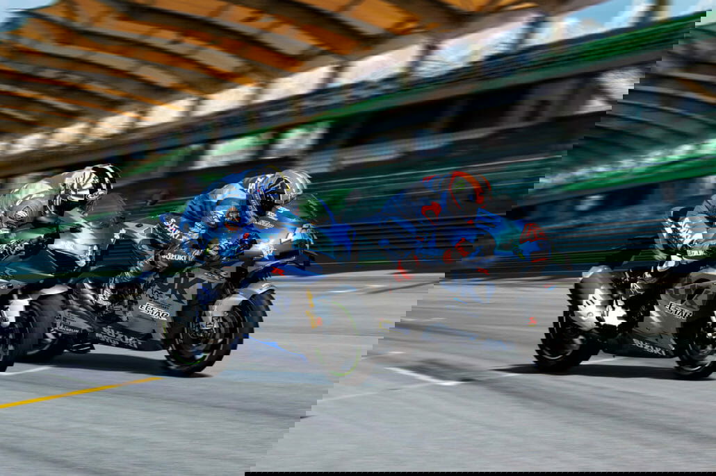 GSX R1000RZAM1 action02