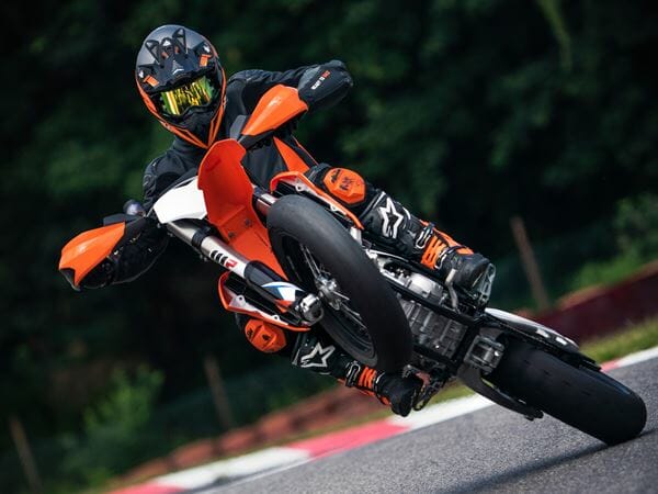 New KTM Supermoto – 450 SMR presented KTM 450 SMR 2021 Title