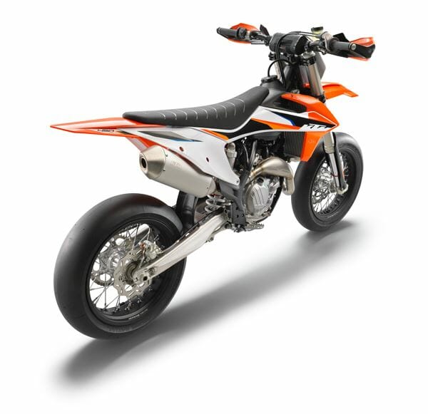New KTM Supermoto - 450 SMR presented 11 KTM 450 SMR 2021 studio3