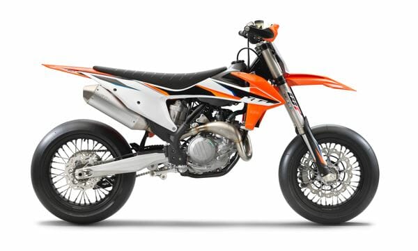 New KTM Supermoto - 450 SMR presented 13 KTM 450 SMR 2021 studio5