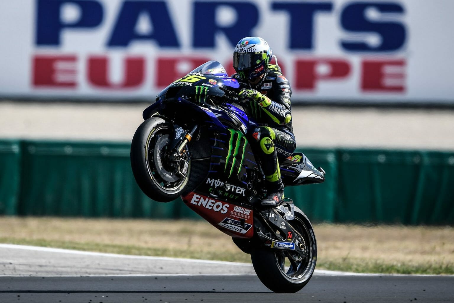 cq5dam.web .2000.2000 74