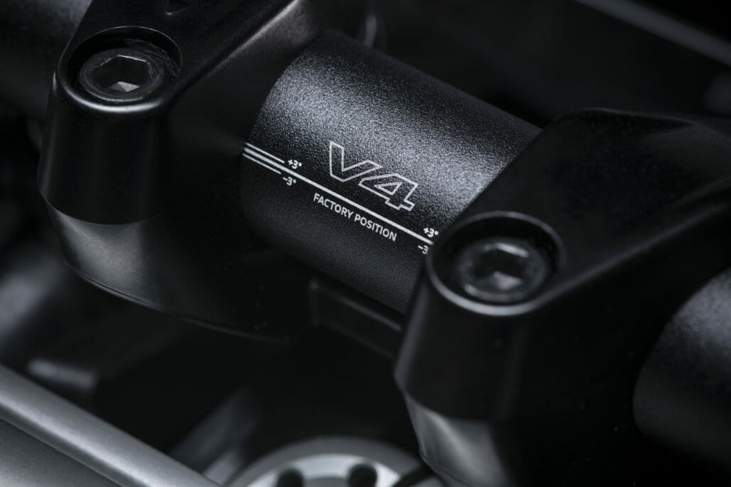 Ducati Streetfighter V4 for 2021 in friendly black 6 Ducati Streetfighter V4 S Dark Stealth 2021 12