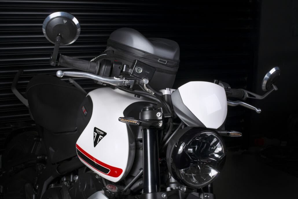 TRIUMPH Trident 660 vorgestellt – alle Daten und Infos 13 Trident Accessory Flyscreen and Mirrors 1