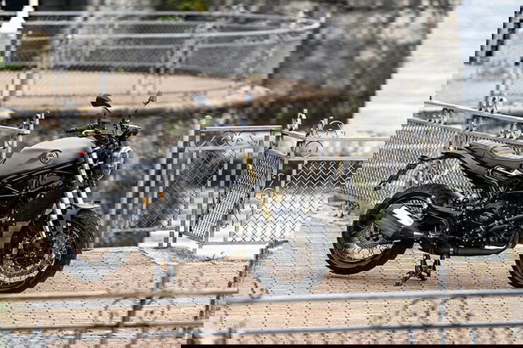 Benelli Leoncino 800 and Leoncino 800 Trail presented 69 Benelli Leoncino 800 7