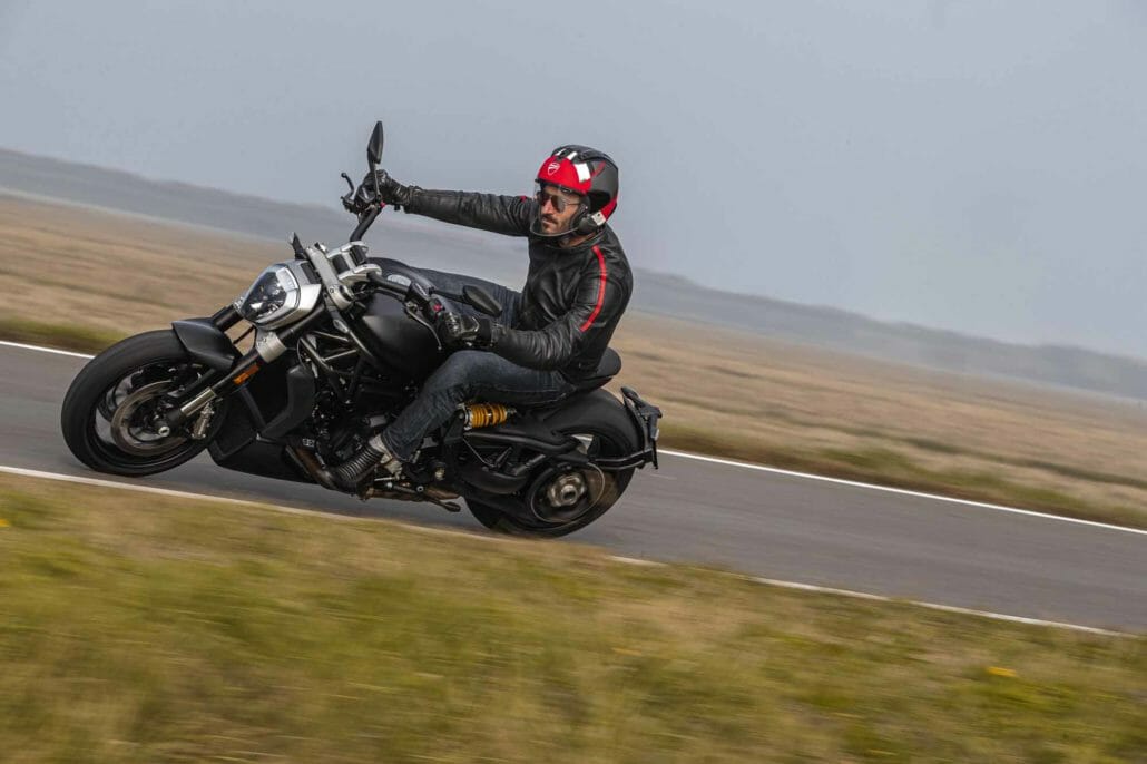 Ducati XDiavel Dark 2021 13