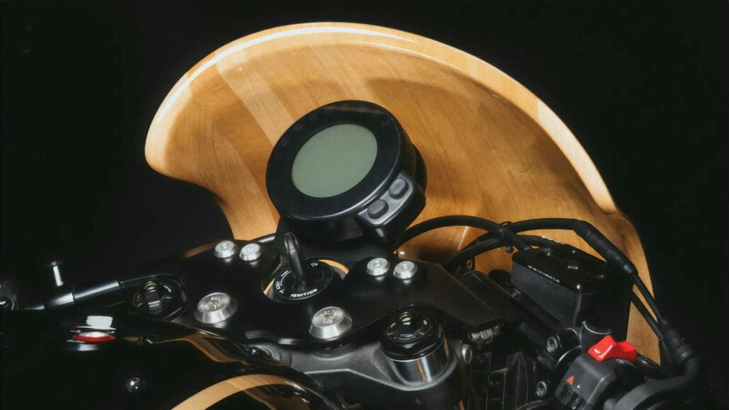 Custombike mit Holzverkleidung 11 GeorgeWoodmanGarage Hommage 17