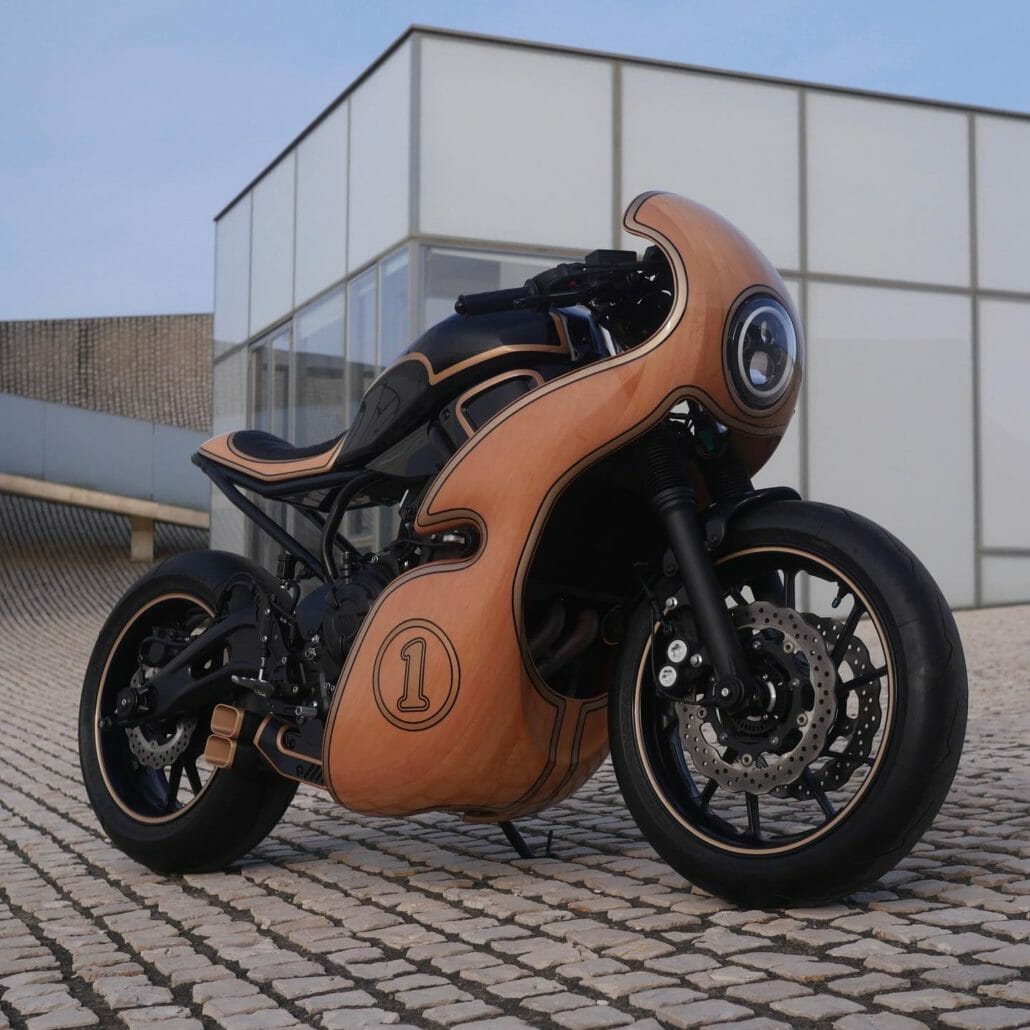 Custombike mit Holzverkleidung 2 GeorgeWoodmanGarage Hommage 4