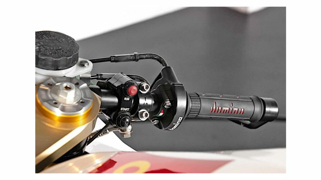 Test-Bike von Marco Simoncelli #58 wird verkauft 11 Marco Simoncelli Motorcycle 20