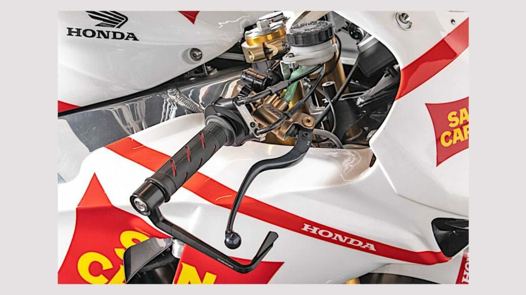 Test-Bike von Marco Simoncelli #58 wird verkauft 15 Marco Simoncelli Motorcycle 27