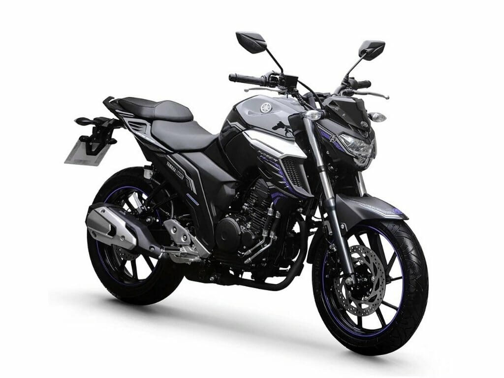 Yamaha für kleine Helden 3 Yamaha FZ25 Black Panther 2