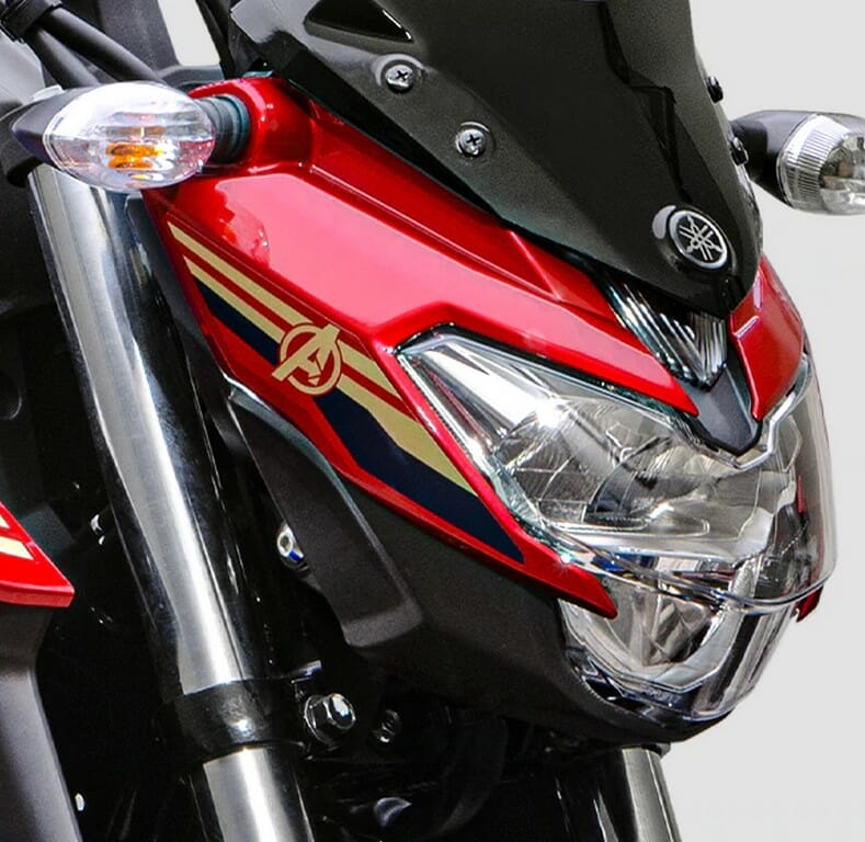 Yamaha für kleine Helden 8 Yamaha FZ25 Captain Marvel 3