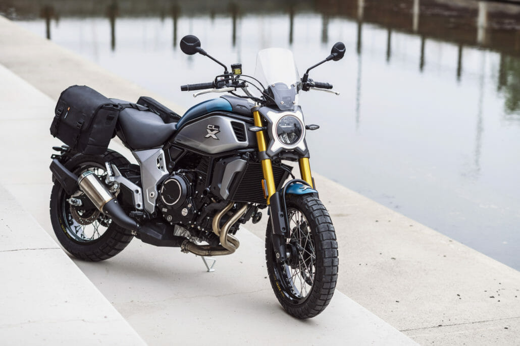 CFMoto 700 CL X Adventure 10