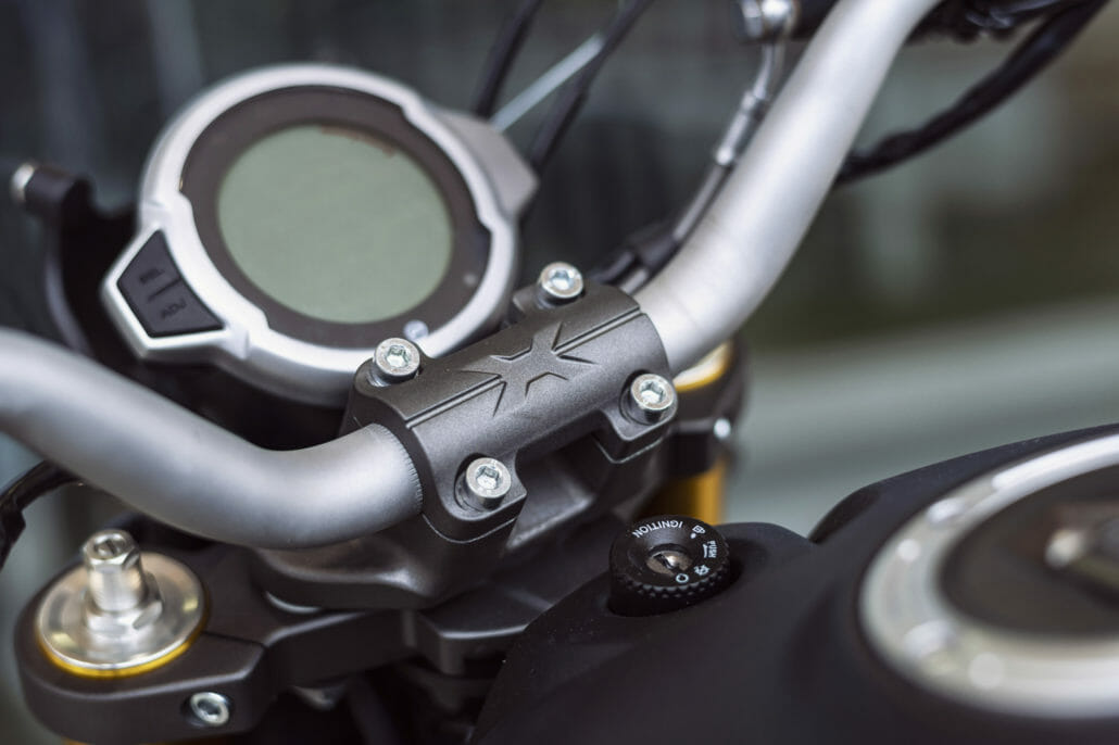 CFMoto 700 CL X Adventure 16