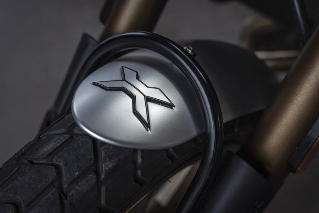 CFMoto 700 CL X Heritage 44