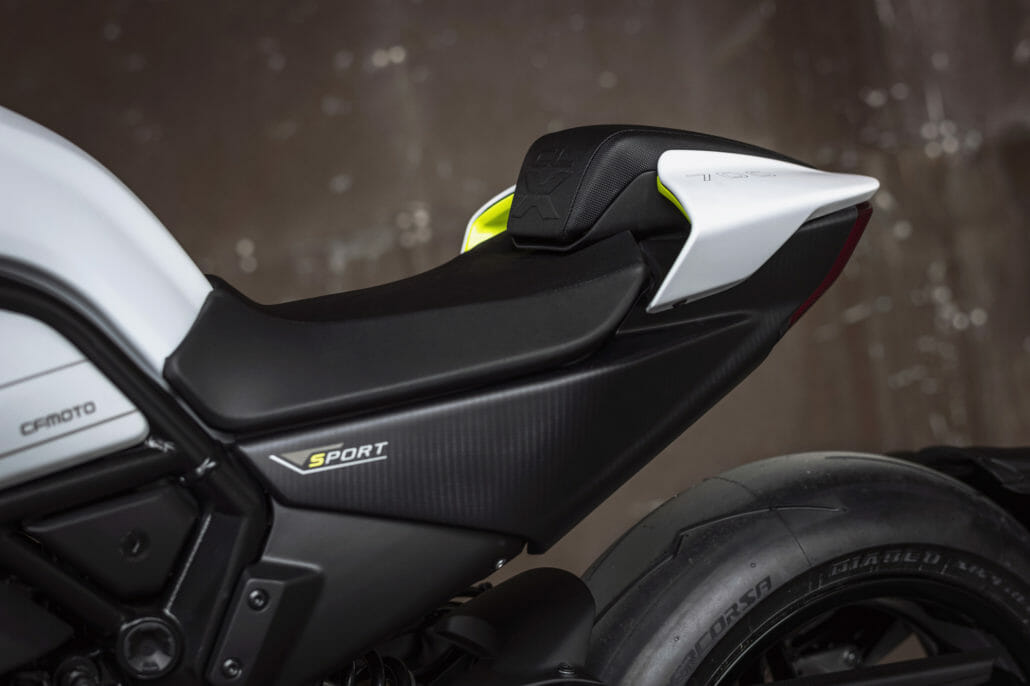 CFMoto 700 CL X Sport 11