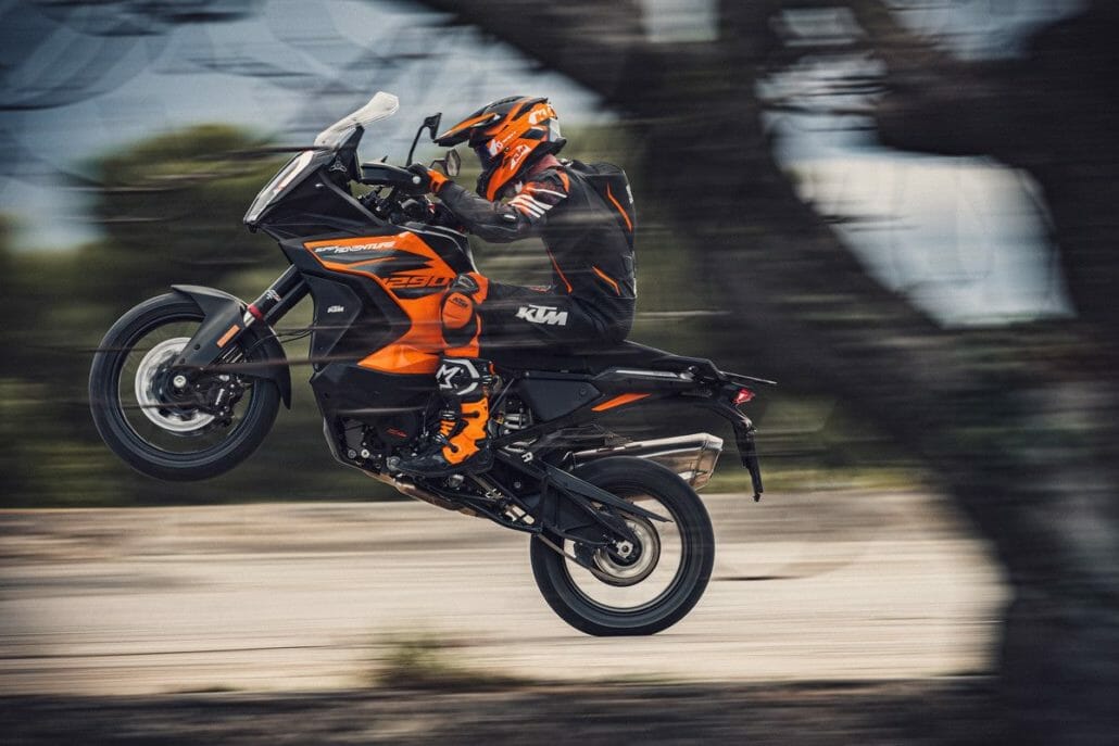 NEW - KTM 1290 Super Adventure S - 2021 1 KTM 1290 SUPER ADVENTURE S Action 1