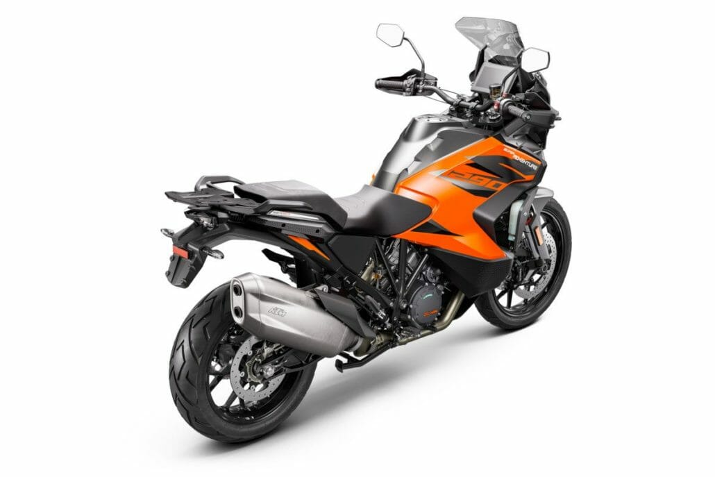NEW - KTM 1290 Super Adventure S - 2021 13 KTM 1290 SUPER ADVENTURE S Studio rear right