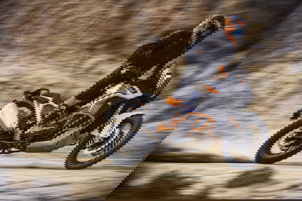 KTM 1290 Super Adventure R 2021 24