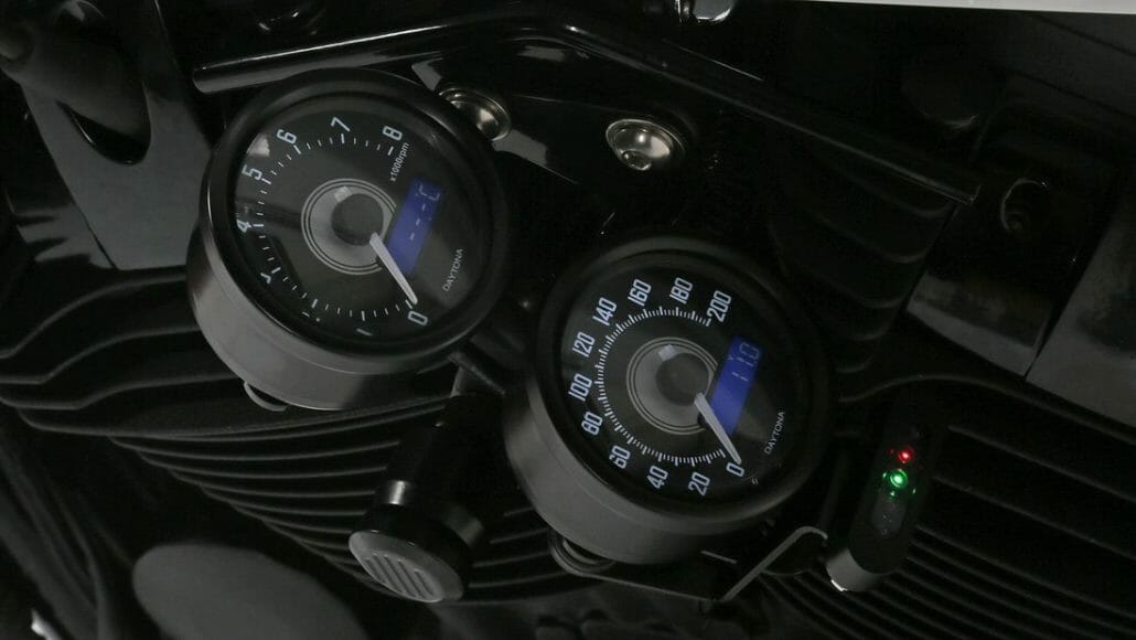 Lord Drake Kustoms Sportster Seventy 6