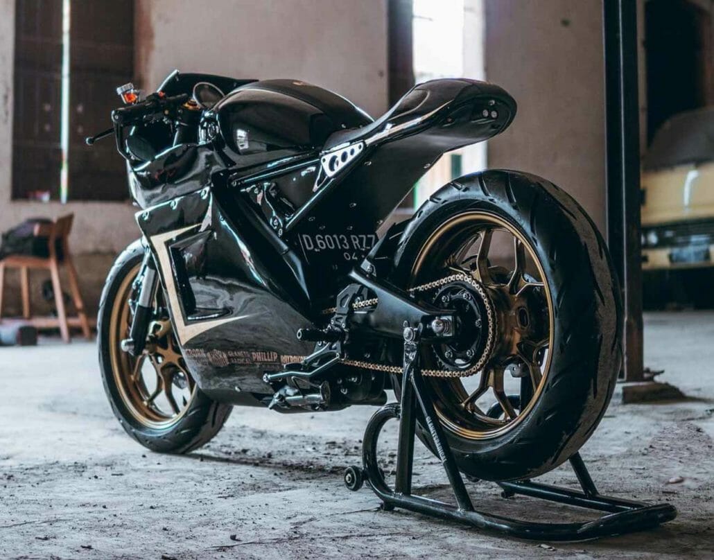Giftige Yamaha XSR155 von Glanets Radical Kustom 6 Glanets Radical Kustom Reborn Cafe Racer 6