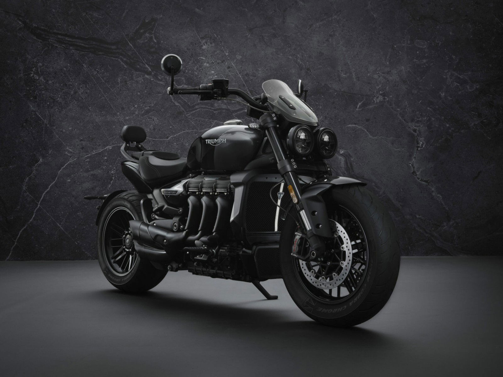 Triumph Rocket 3 GT Triple Black 1