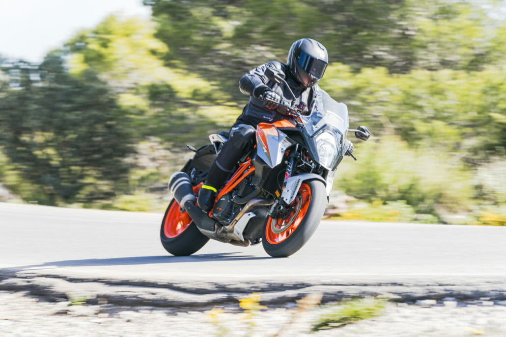 metzeler roadtec 01 se action