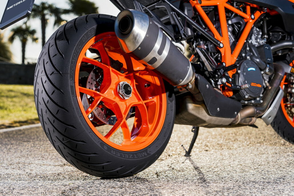 metzeler roadtec 01 se static