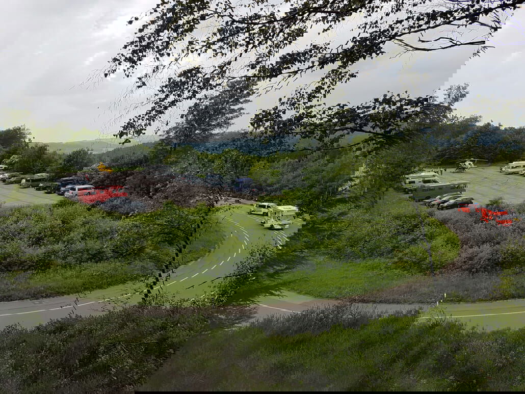 Nordhelle Parkplatz 03 Juni 2018 wieder Nuerburgringverhaeltnisse im Ebbegebirge 1 1