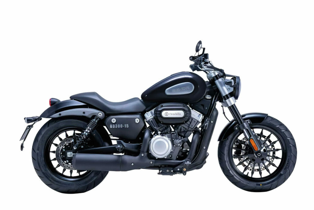 Chinesischer Cruiser Benda BD300 Sporty kommt nach Italien 44 Benda BD300 Sporty 32