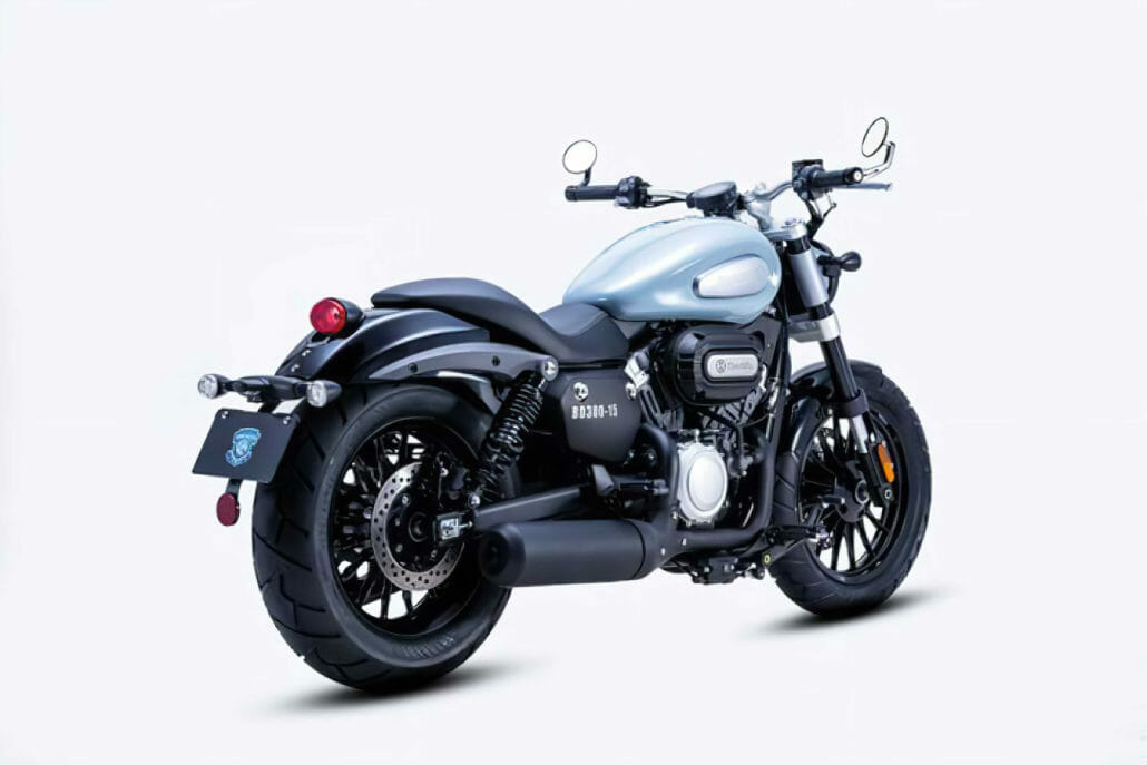 Chinesischer Cruiser Benda BD300 Sporty kommt nach Italien 47 Benda BD300 Sporty 35