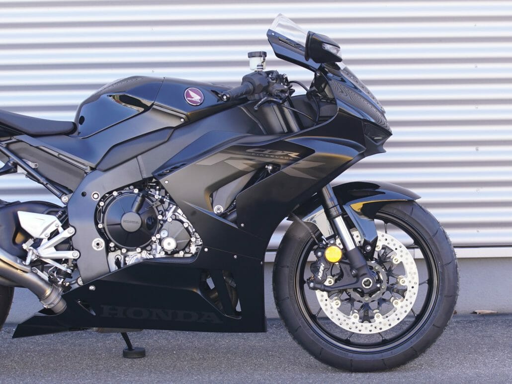 ABM Lenkerumbau und verstellbare Hebel für die Honda CBR 1000 RR-R Fireblade SP 2 DSC02101 Honda CBR 1000 RR R Stummellenker multiClip Sport 300dpi