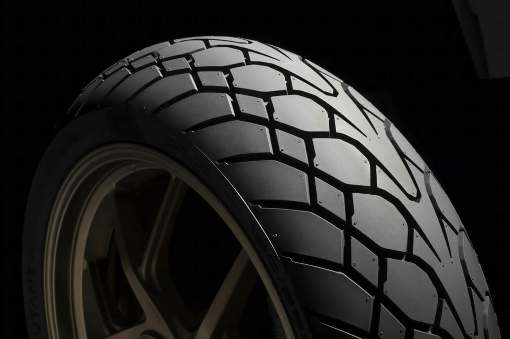 Motorradreifen Dunlop Mutant in weiteren Größen erhältlich 10 Dunlop Mutant 4