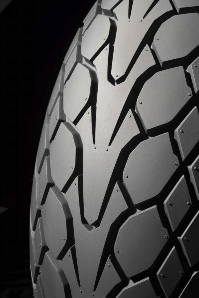 Motorradreifen Dunlop Mutant in weiteren Größen erhältlich 12 Dunlop Mutant 5