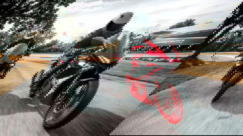 GPX Demon GR200 – Aggressives Einsteiger-Motorrad 6 GPX Demon GR200 2 1