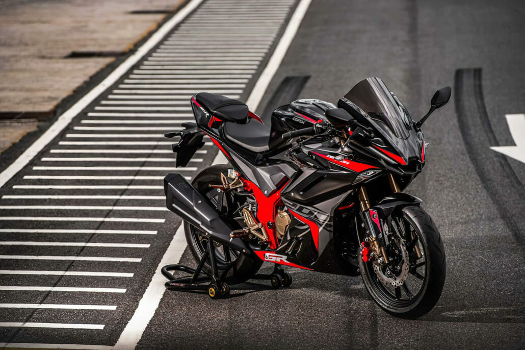GPX Demon GR200 – Aggressives Einsteiger-Motorrad 26 GPX Demon GR200 21