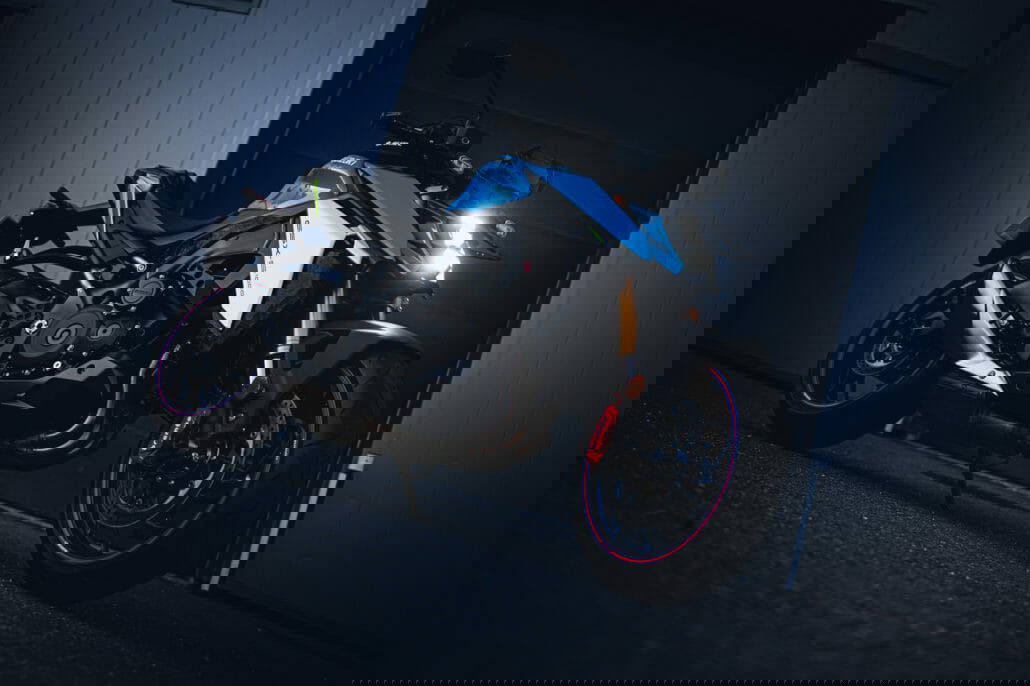 GSX S1000 M2 AccessoryAction 10