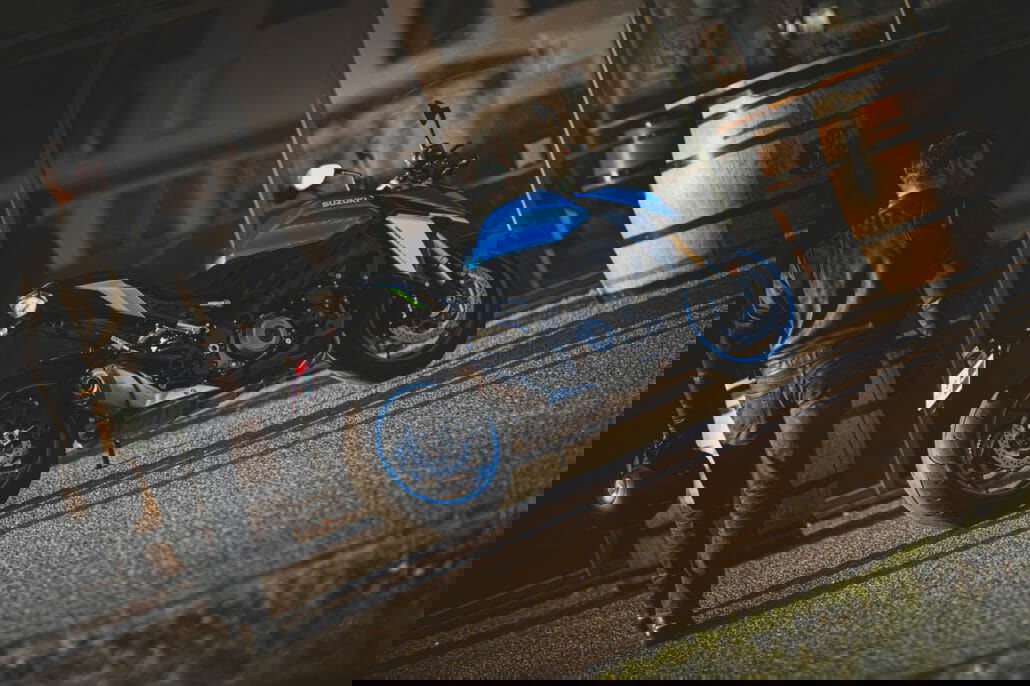 GSX S1000 M2 Action 22