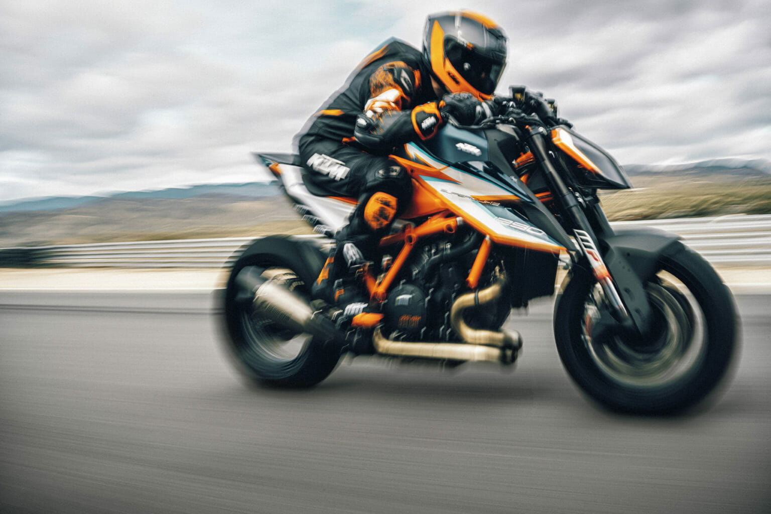 KTM 1290 Super Duke RR 2021 16