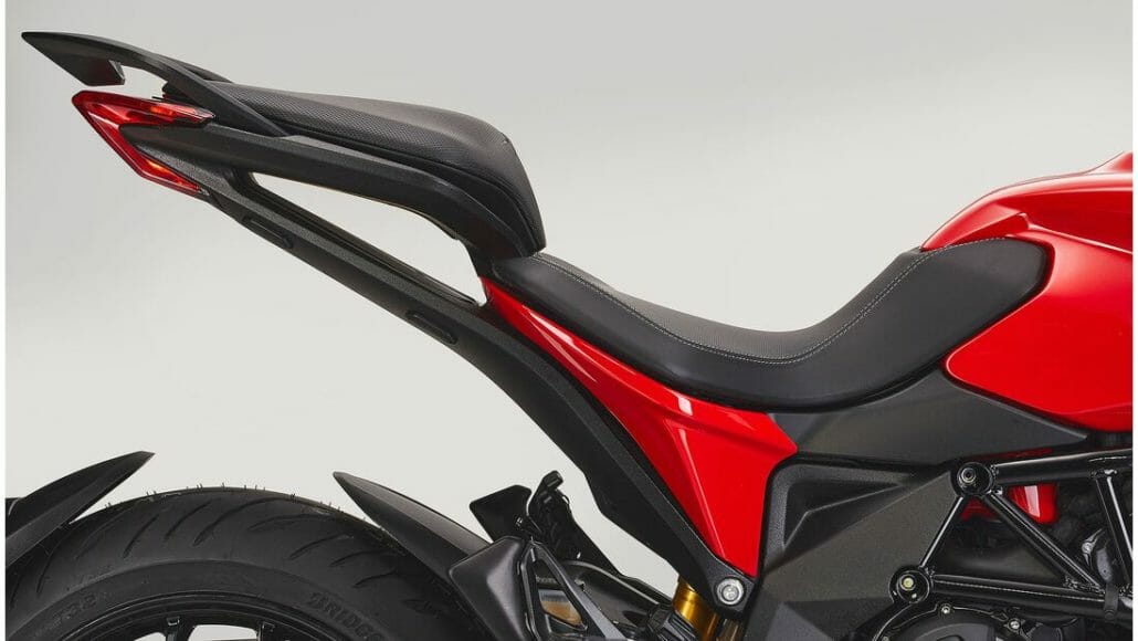 MV Agusta Turismo Veloce 2021 16